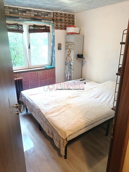 Luica - Resita vanzare apartament 2 camere